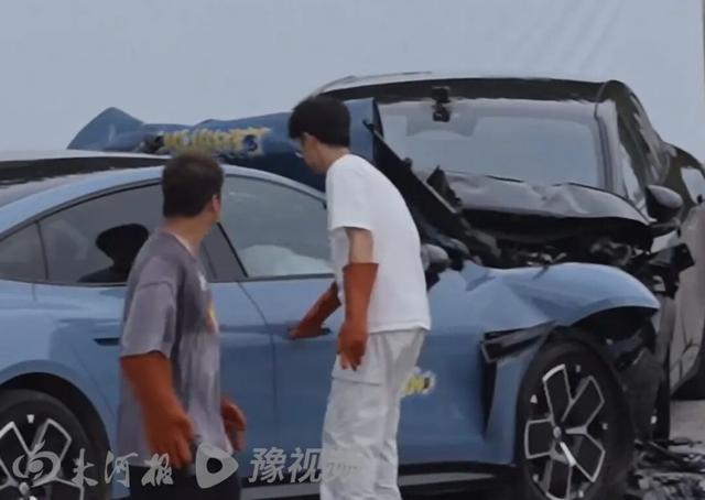 博主发小米SU7与极氪007碰撞测试视频被捕 知情人发声