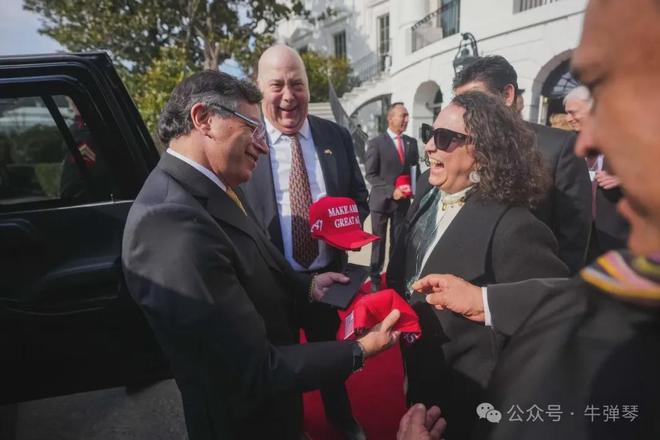 牛弹琴:180度转弯 和特朗普＂你死我活＂的狠人去了白宫